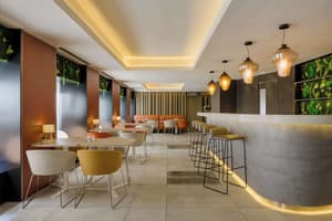thumbnail: Bar (on property)