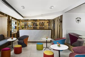 thumbnail: Bar (on property)