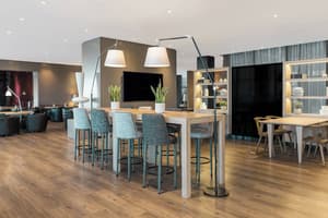 thumbnail: Lounge