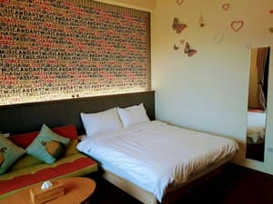 thumbnail: Room