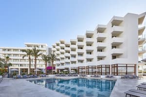 thumbnail: Front of property