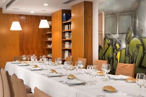 thumbnail: Restaurant