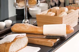 thumbnail: Breakfast area
