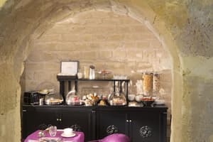 thumbnail: Breakfast area