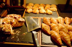 thumbnail: Breakfast area