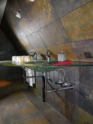 thumbnail: Bathroom sink