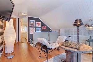 thumbnail: Living room