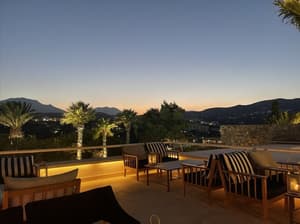 thumbnail: Bar (on property)