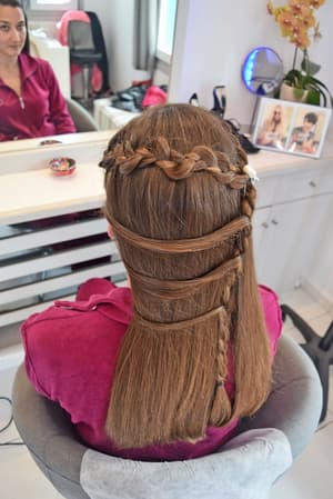 thumbnail: Hair salon