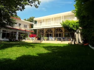 thumbnail: Front of property