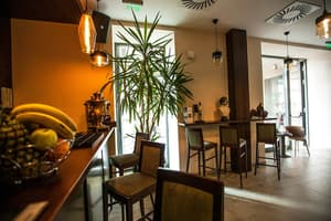 thumbnail: Bar (on property)