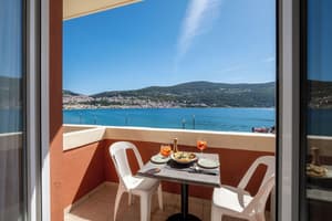 thumbnail: Balcony view