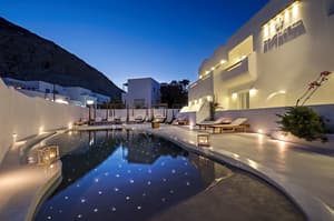thumbnail: Indoor/outdoor pool