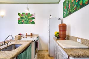 thumbnail: Interior detail