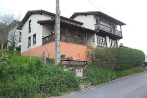 thumbnail: Front of property