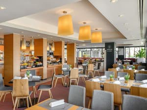 thumbnail: Restaurant