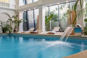 thumbnail: Pool
