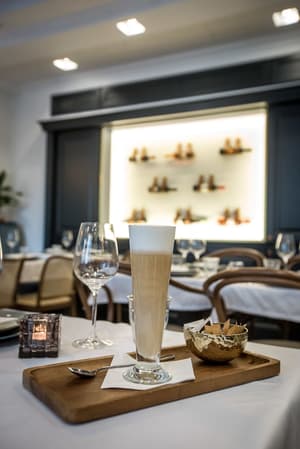 thumbnail: Cafe