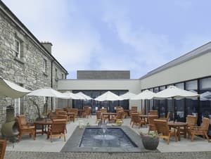 thumbnail: Terrace/patio