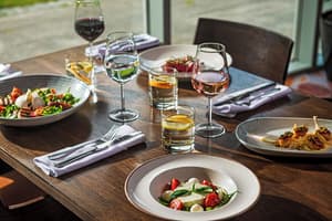 thumbnail: Restaurant