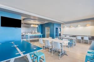 thumbnail: Dining room