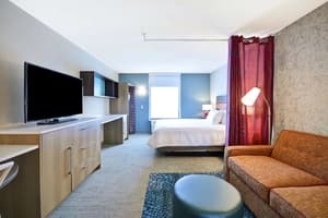 thumbnail: Interior entrance