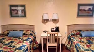 thumbnail: Breakfast area