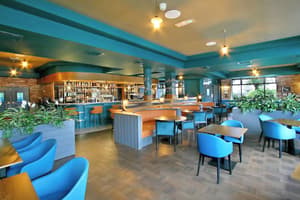 thumbnail: Bar (on property)