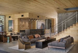 thumbnail: Lobby sitting area