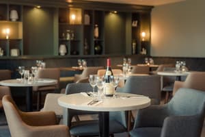 thumbnail: Restaurant