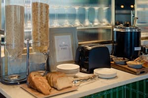 thumbnail: Restaurant
