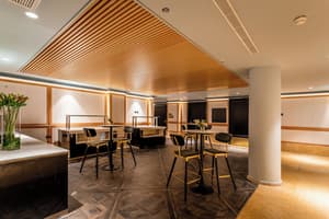thumbnail: Business center