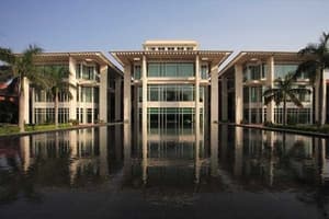 thumbnail: Facade