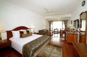 thumbnail: Executive Room
