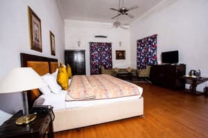thumbnail: Room