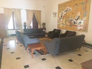 thumbnail: Lobby sitting area