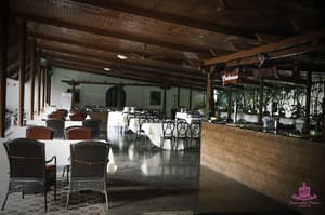 thumbnail: Lobby lounge