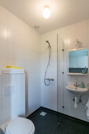 thumbnail: Bathroom amenities