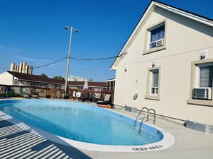 thumbnail: Exterior