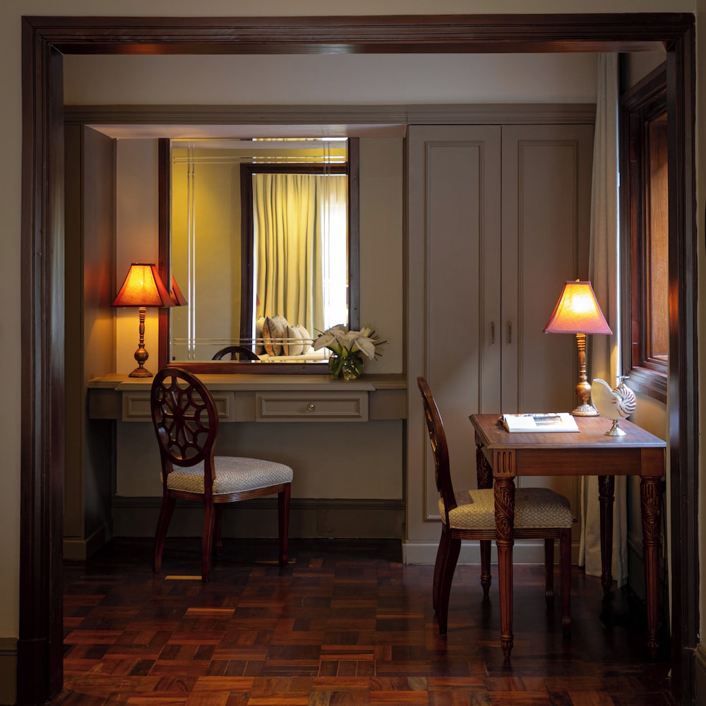 In-room business center