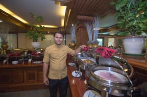 thumbnail: Restaurant