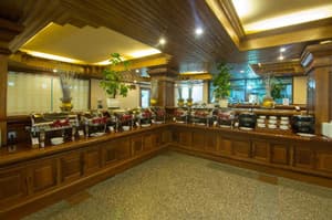 thumbnail: Restaurant