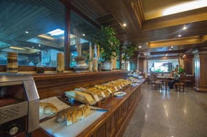 thumbnail: Restaurant