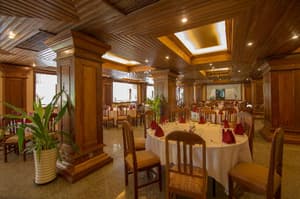 thumbnail: Restaurant
