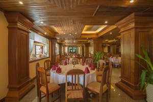 thumbnail: Restaurant