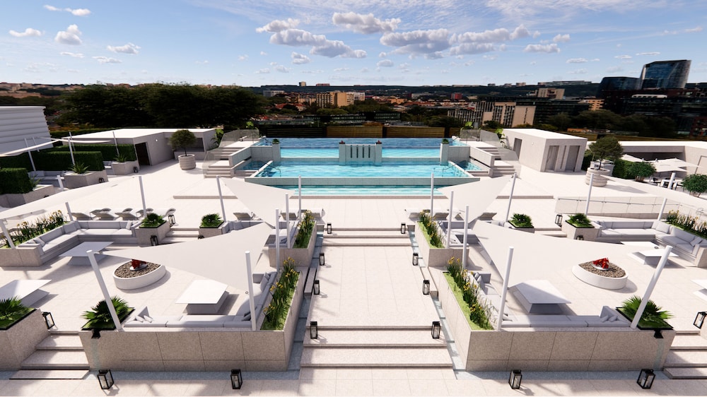 Infinity pool