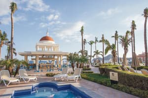 thumbnail: Outdoor pool