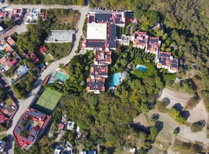 thumbnail: Exterior
