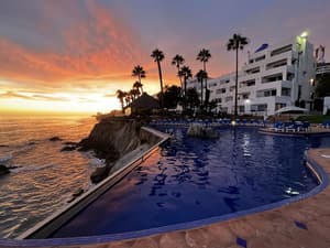 thumbnail: Infinity pool