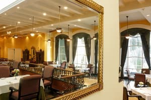 thumbnail: Restaurant